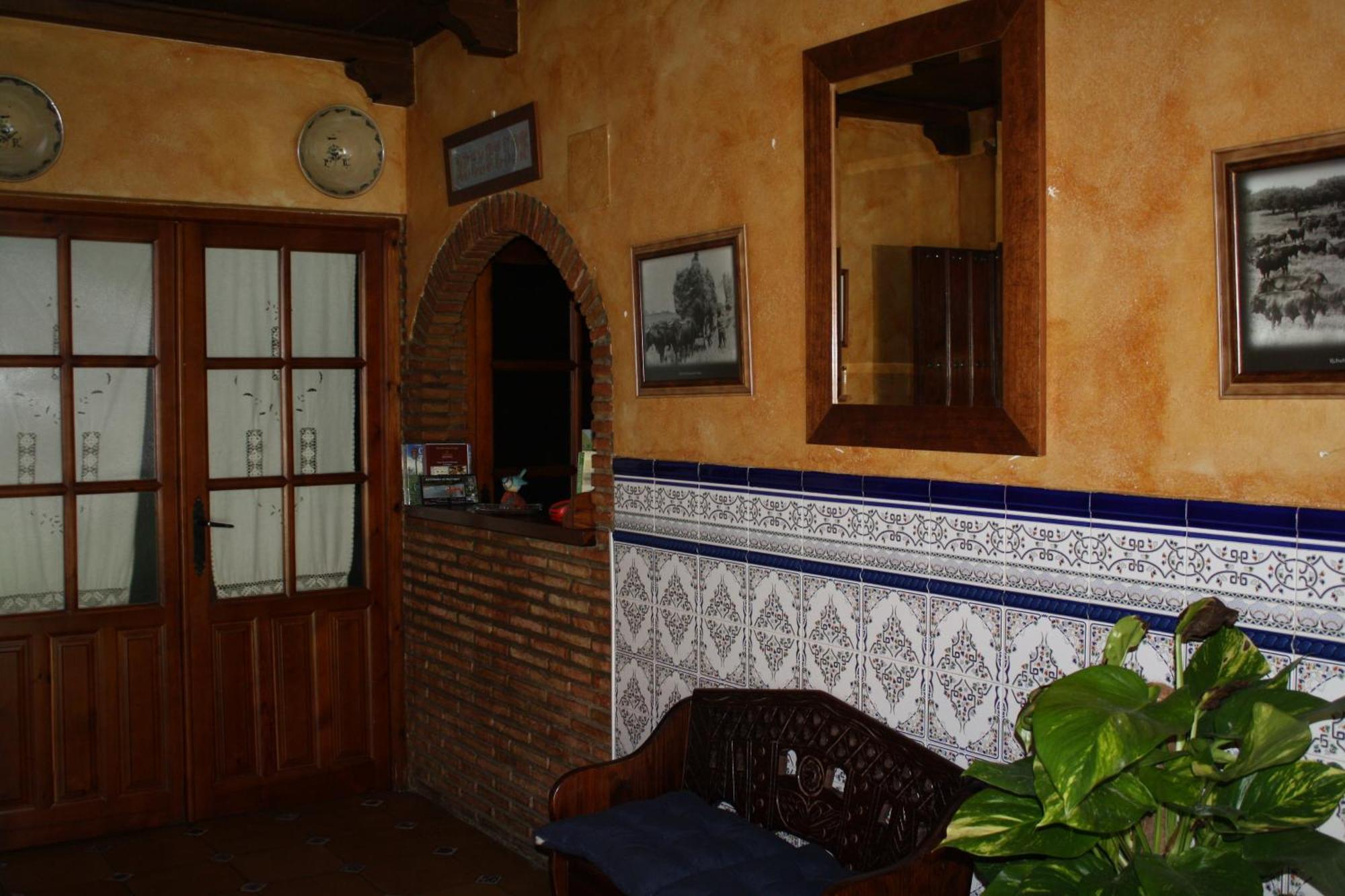Hotel Carvajal Torrejon el Rubio Exterior photo