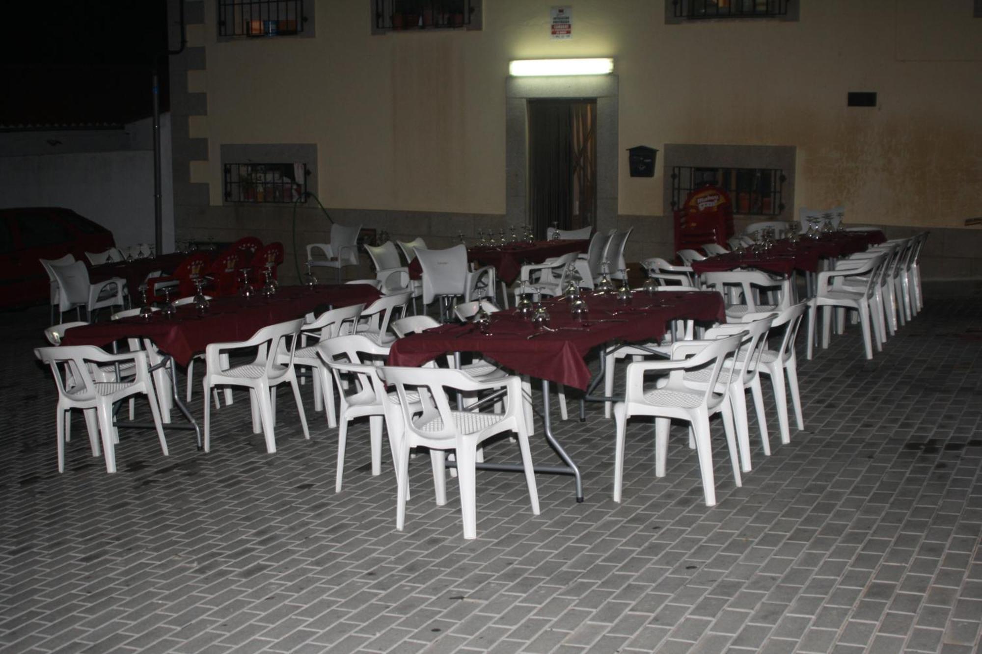 Hotel Carvajal Torrejon el Rubio Exterior photo