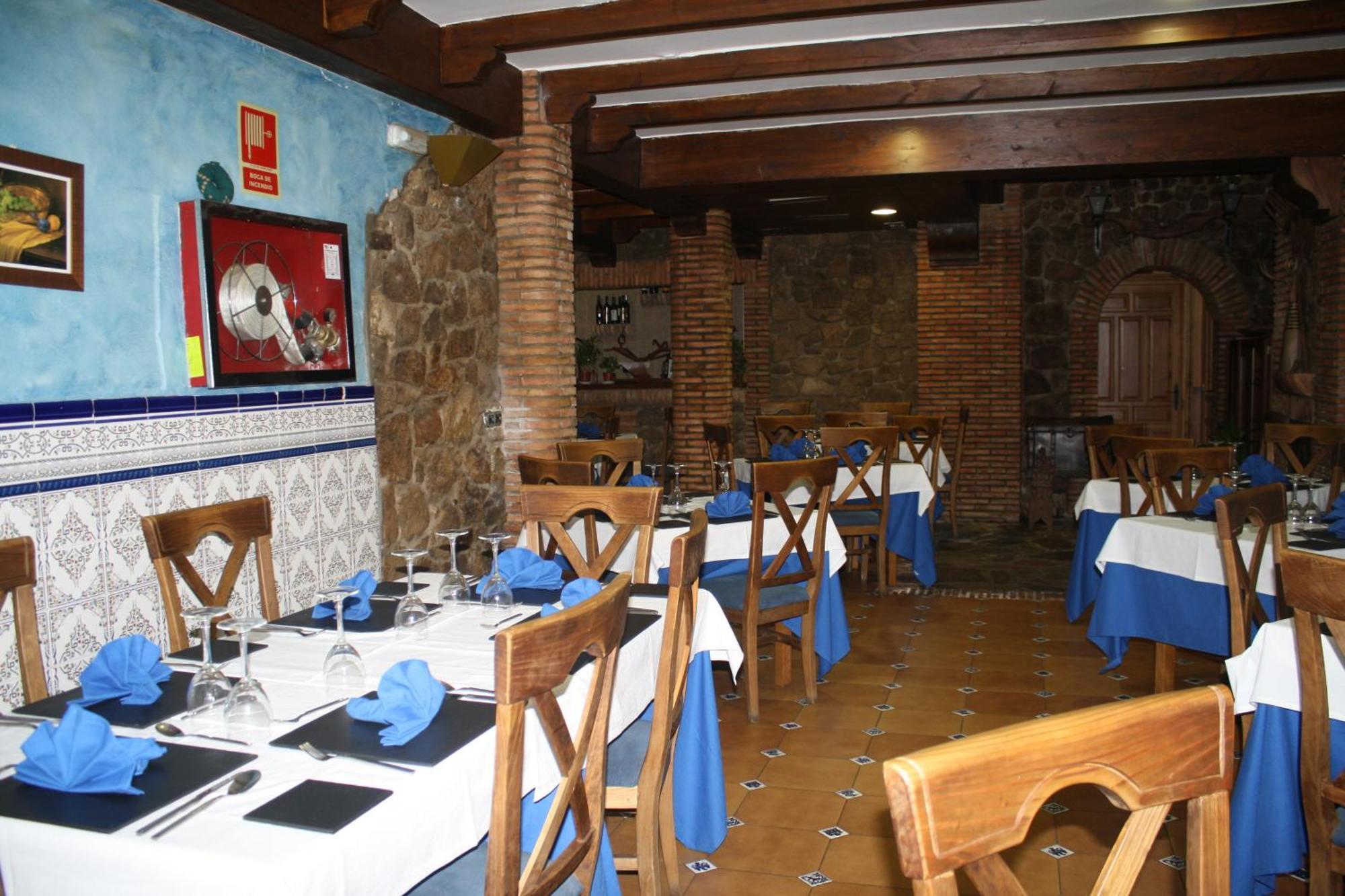 Hotel Carvajal Torrejon el Rubio Exterior photo