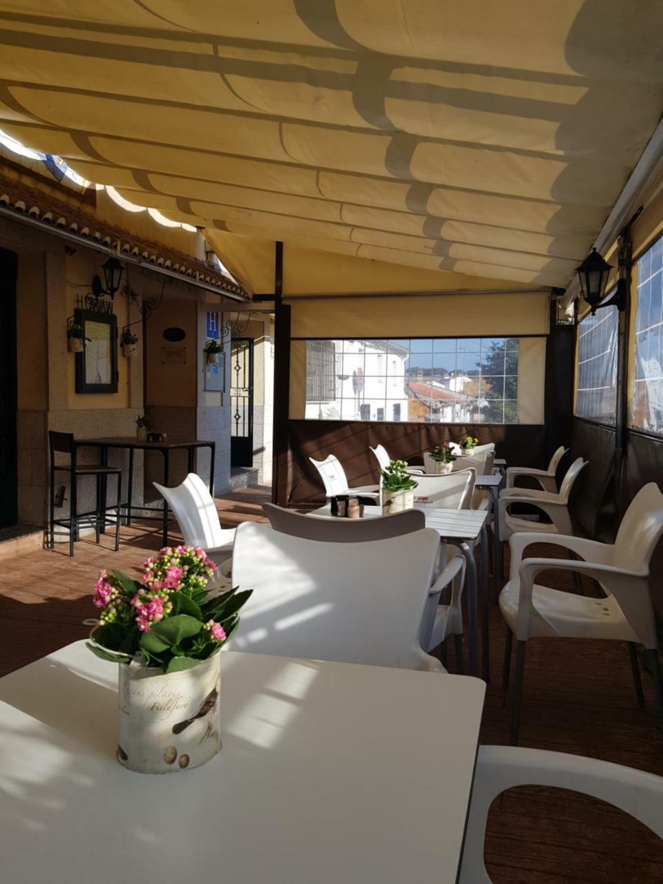 Hotel Carvajal Torrejon el Rubio Exterior photo