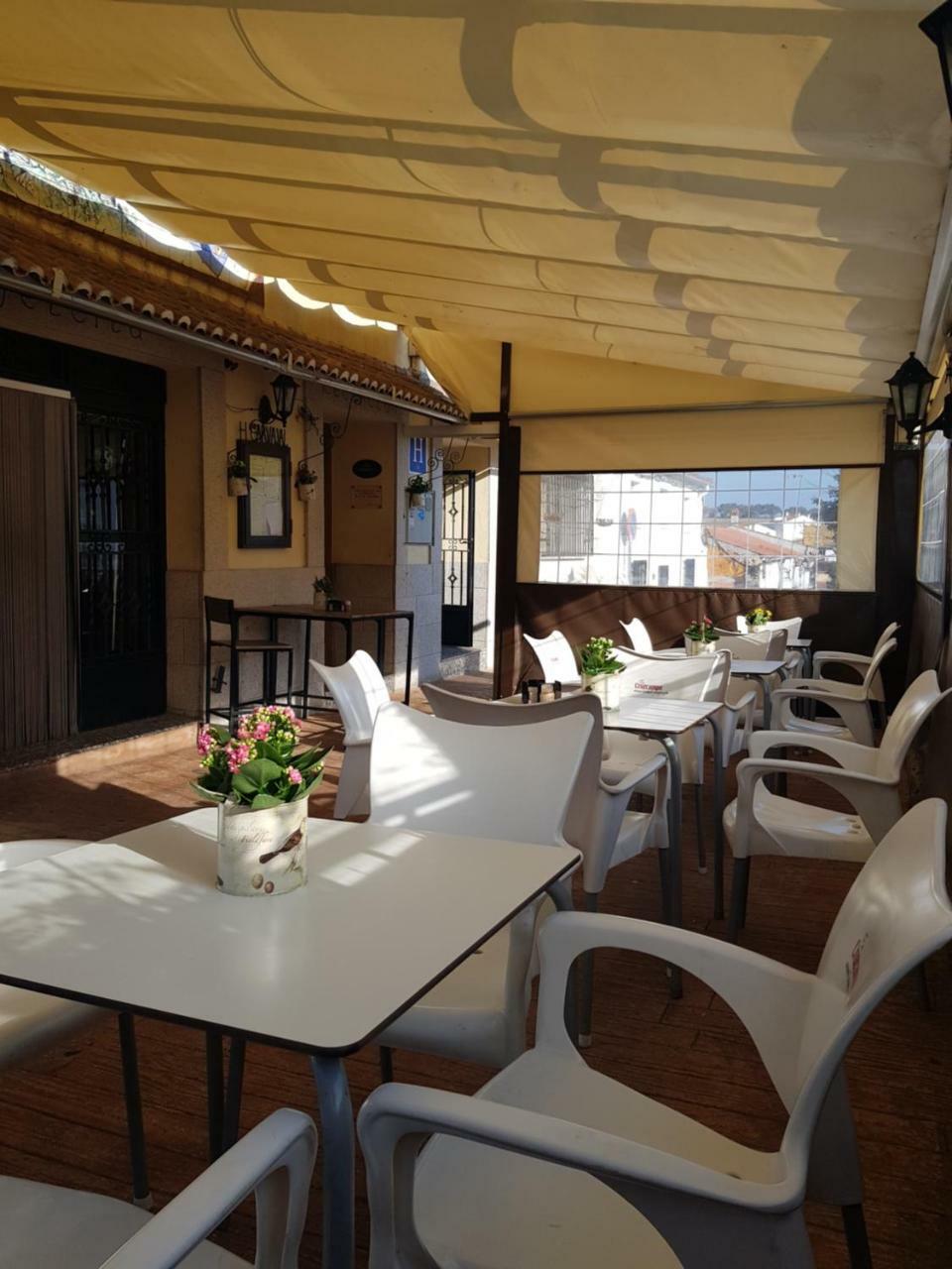 Hotel Carvajal Torrejon el Rubio Exterior photo